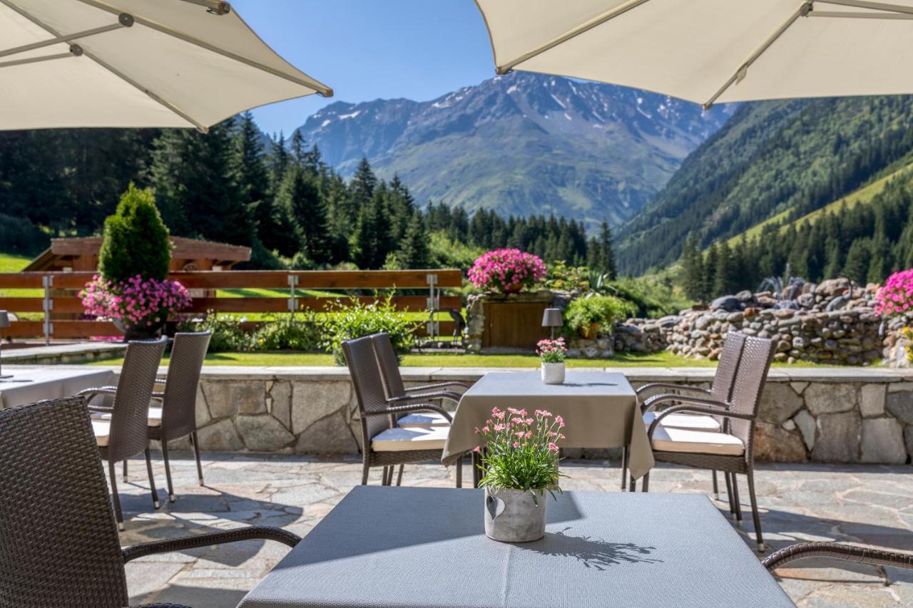 Hotel Sonnblick St. Leonhard im Pitztal Exterior foto