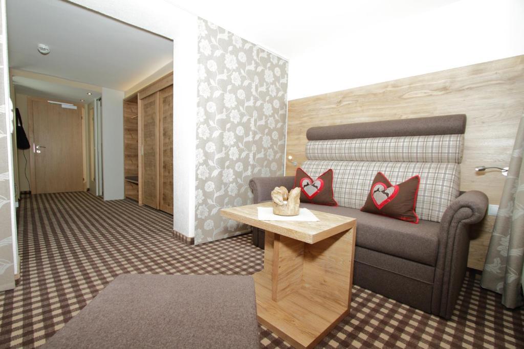Hotel Sonnblick St. Leonhard im Pitztal Zimmer foto