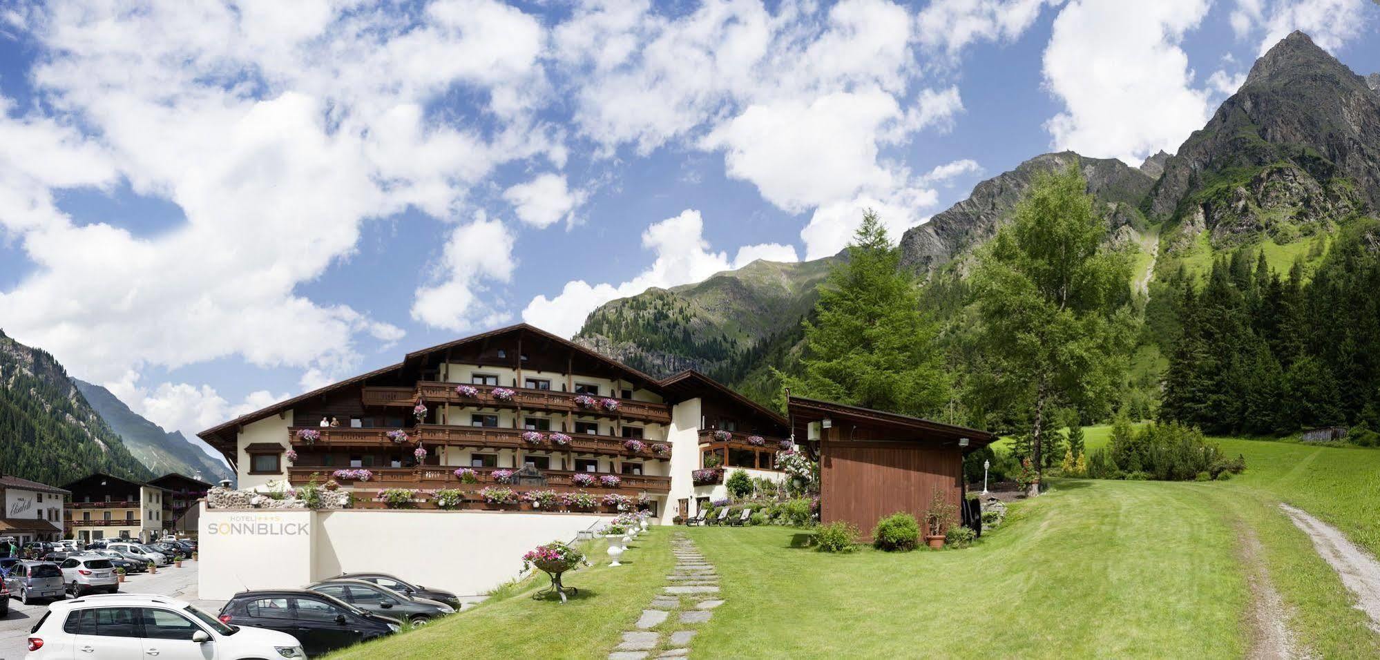 Hotel Sonnblick St. Leonhard im Pitztal Exterior foto